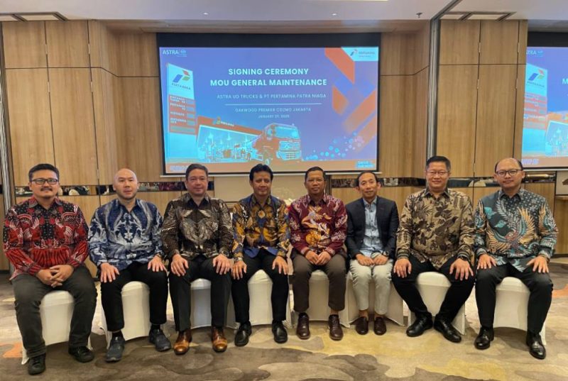 Perwakilan Pertamina Patra Niaga, Astra UD Trucks, dan Elnusa Petrofin berfoto bersama usai penandatanganan MoU General Maintenance di Jakarta, 27 Januari 2026. (Foto: Dok. Elnusa Petrofin)